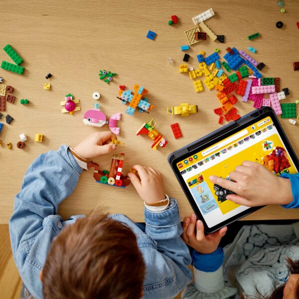 LEGO® 11018 Classic Kreativer Meeresspaß, Kreativ-Set mit bunten Bausteinen - Image 4