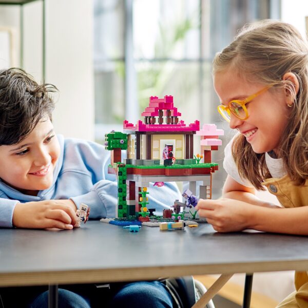 LEGO® 21183 Minecraft Das Trainingsgelände - Image 2