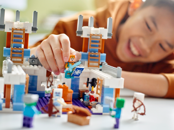 LEGO® 21186 Minecraft™ Der Eispalast - Image 2