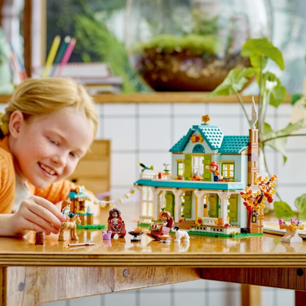 LEGO® 41730 Autumns Haus - Image 2
