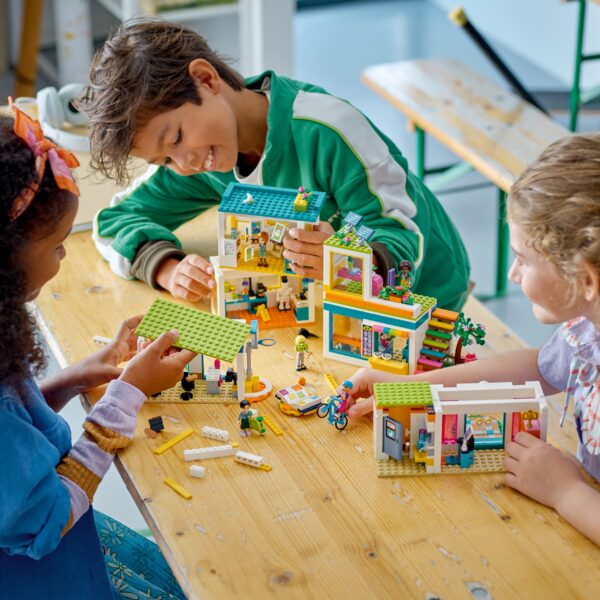 LEGO® 41731 Internationale Schule - Image 2