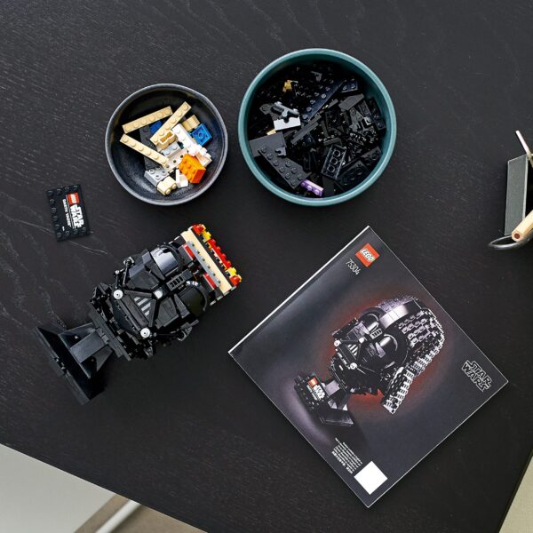 LEGO® 75304 Star Wars Darth-Vader™ Helm - Image 4