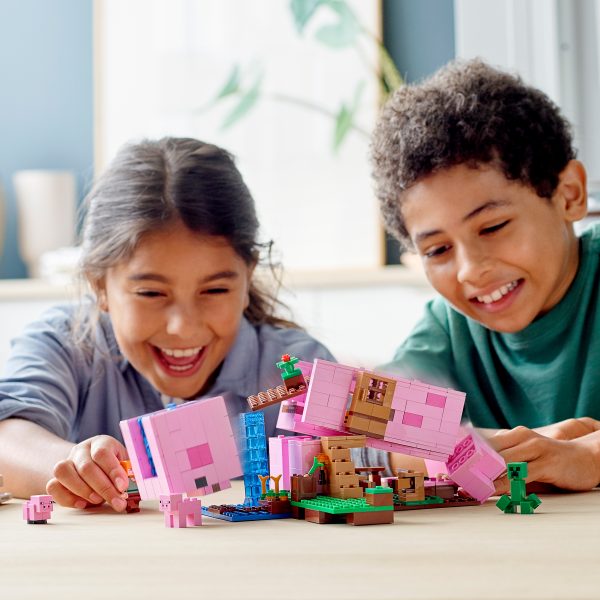LEGO® 21170 Das Schweinehaus - Image 2