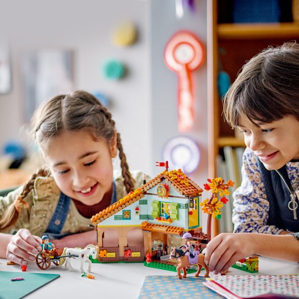 LEGO® 41745 Autumns Reitstall – Bild 2