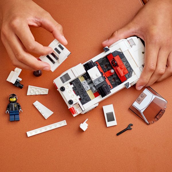 LEGO® 76908 Lamborghini Countach - Image 7