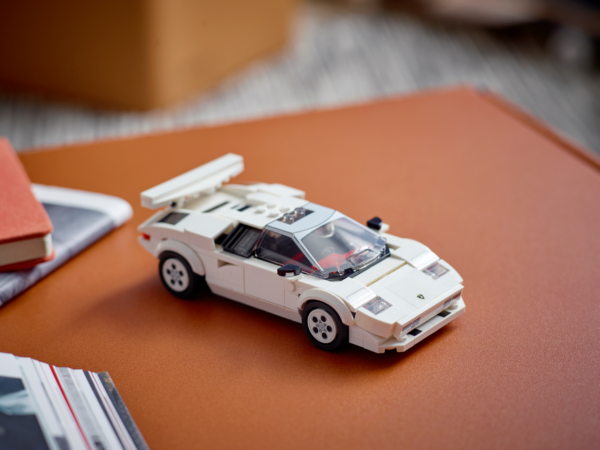 LEGO® 76908 Lamborghini Countach - Image 4