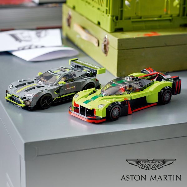LEGO® 76910 Aston Martin Valkyrie AMR Pro & Aston Martin Vantage GT3 - Image 4