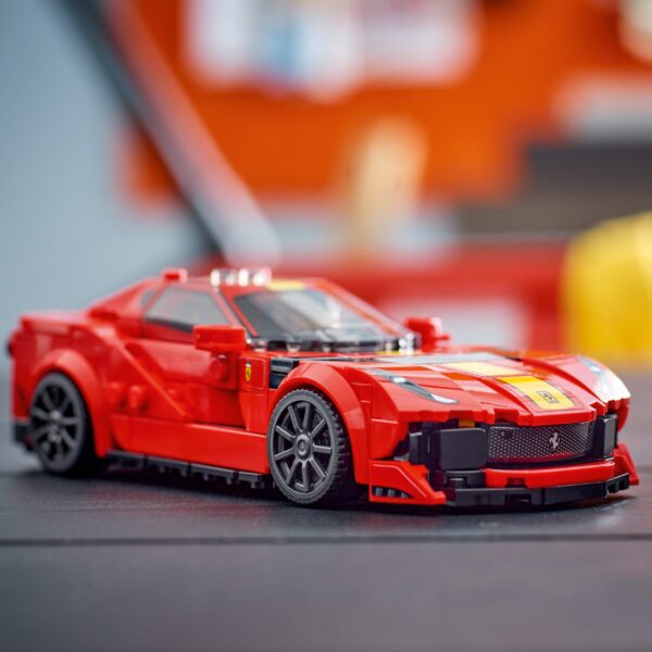 LEGO® 76914 Ferrari 812 Competizione - Image 5
